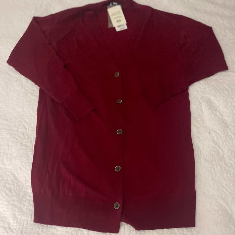 NWT - Uniqlo Burgundy/ Merino Maroon Wool Cardigan. Size S.